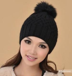 Зимняя шапочка с помпоном