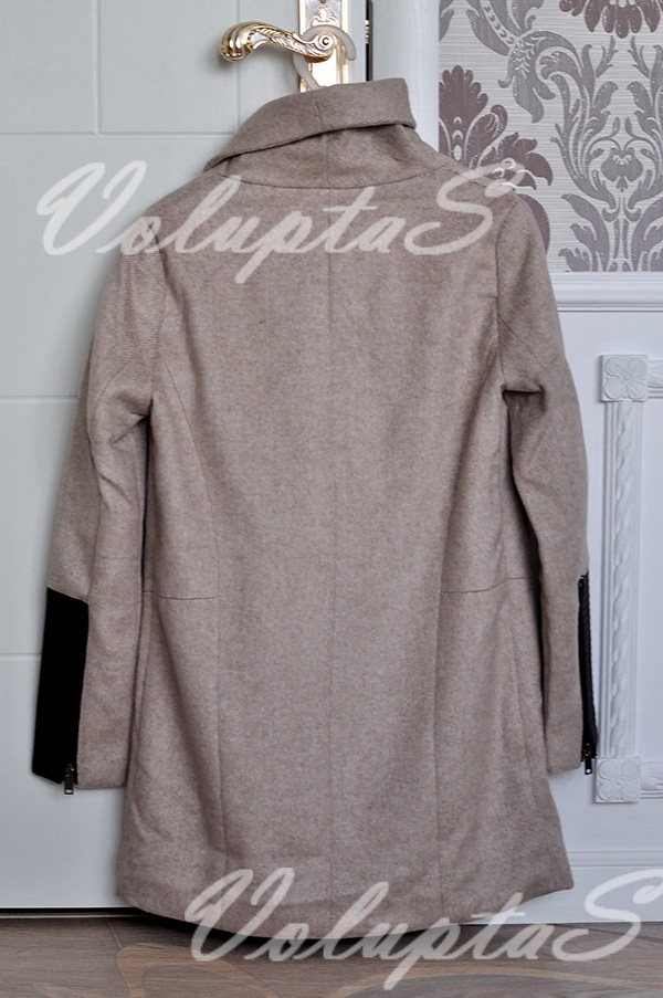 Пальто Bershka