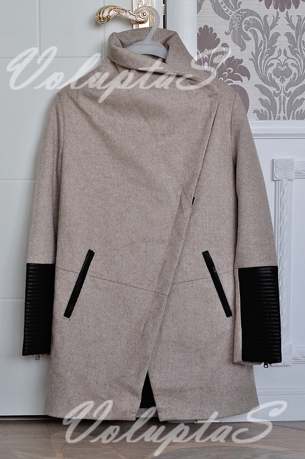 Пальто Bershka