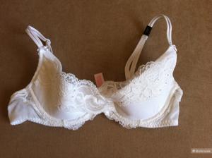 Продам новый бра, цвет белый, Victoria`s Secret, р. 34B