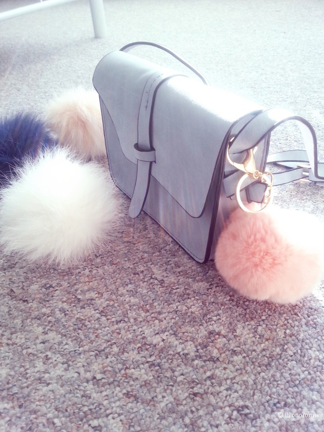 Маленькая сумочка нежного цвета всего за 6 долларов