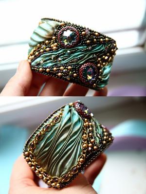 Невроятной красоты браслет с камнями сваровски из натуральной кожи и шелка