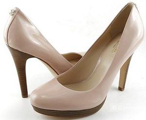 Новые туфли Coach 7.5 (европейский 37,5 - 38)