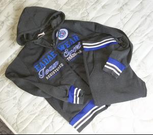 Спортивный мужской костюм, тепленький.