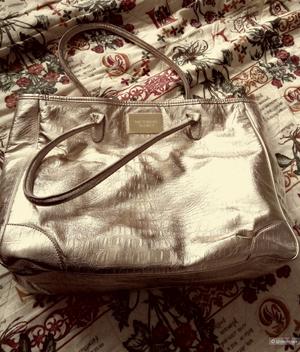 Золотистая сумка Victoria Secret