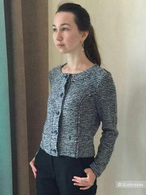 Жакет из букле в стиле Chanel