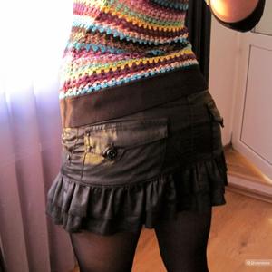 Юбка мини, хлопковая с лаковым эффектом