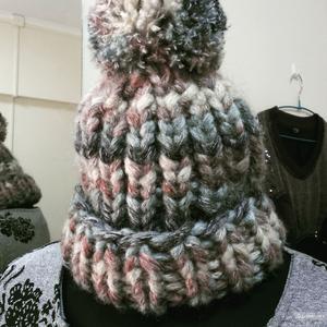 Шапочка с помпоном