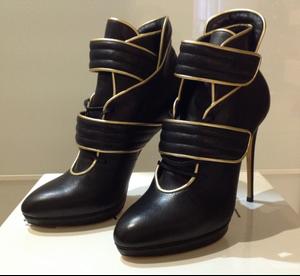 Ботильоны Casadei