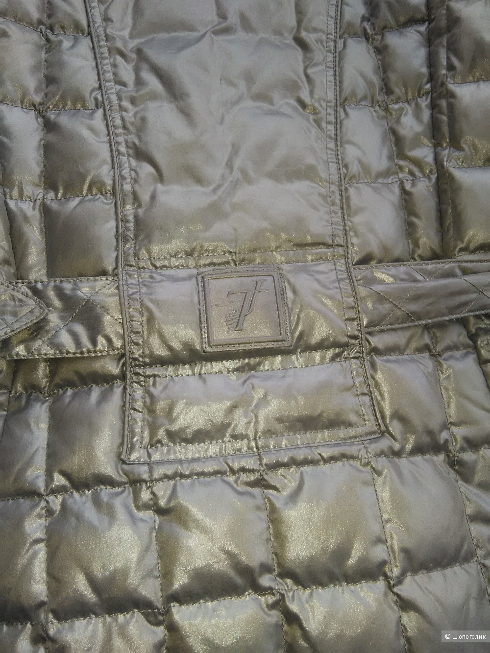 Пуховик TRUSSARDI JEANS, Италия, р. 42 IT, пух 100 %, цвет хамелеон