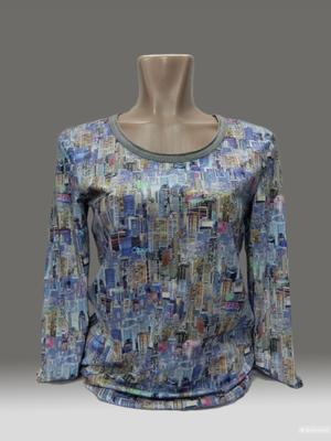 Новая. Public футболка принт город.