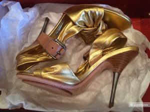 Продам шикарные дизайнерские босоножки, BCBG Max Azria, р. 5,5 US