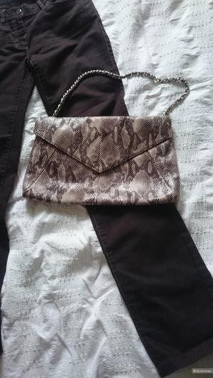 Клатч кожаный под питона.