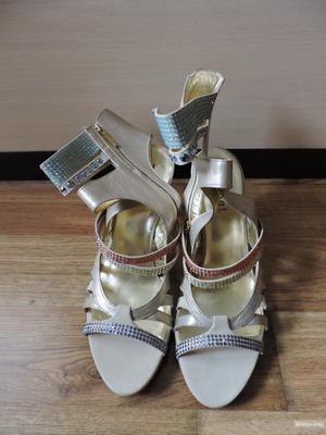 Hogl Swarovski босоножки 40-40,5 размер