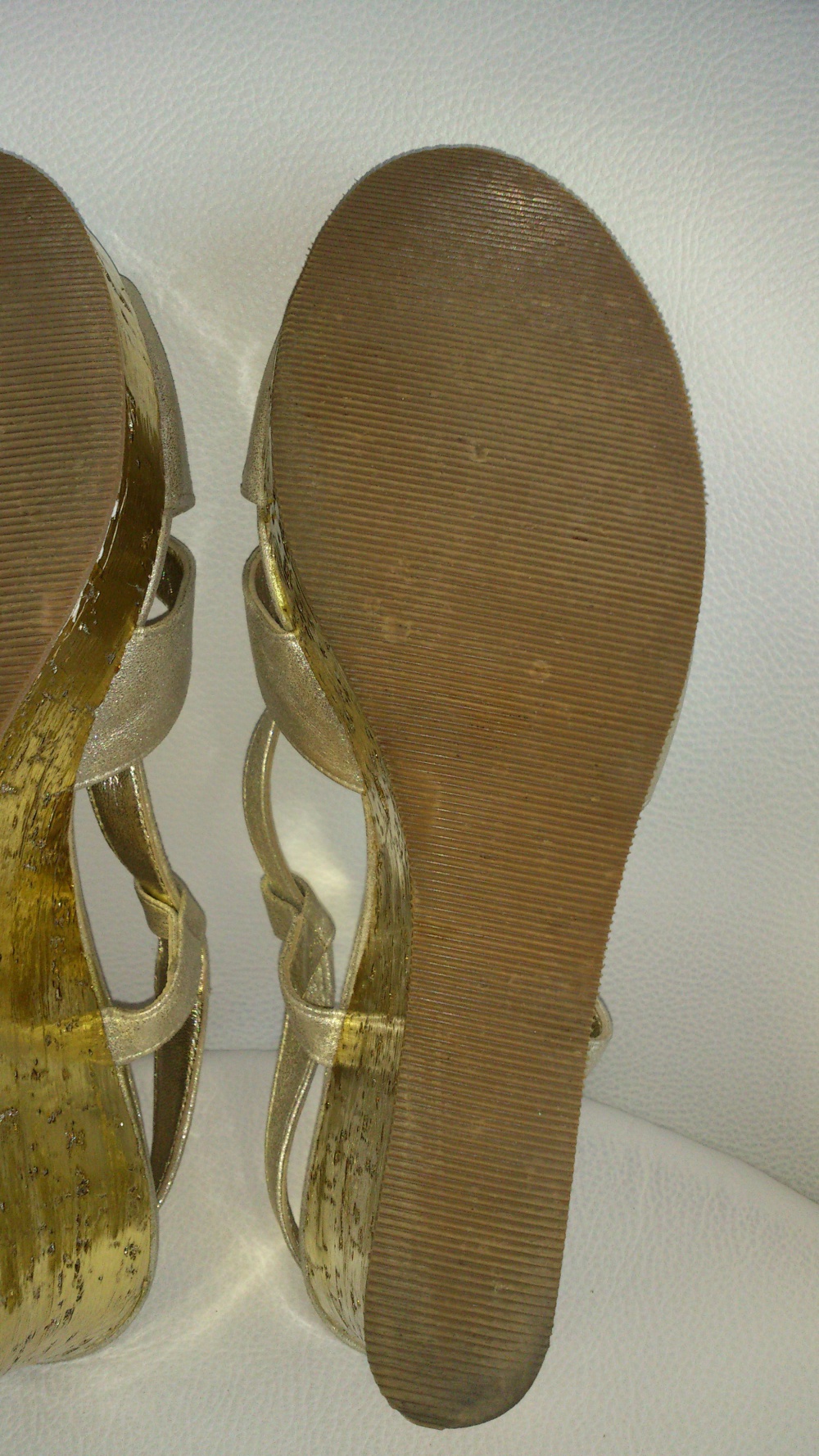 Босоножки  замшевые золотые  танкетке Nando Muzi, размер 39, Италия