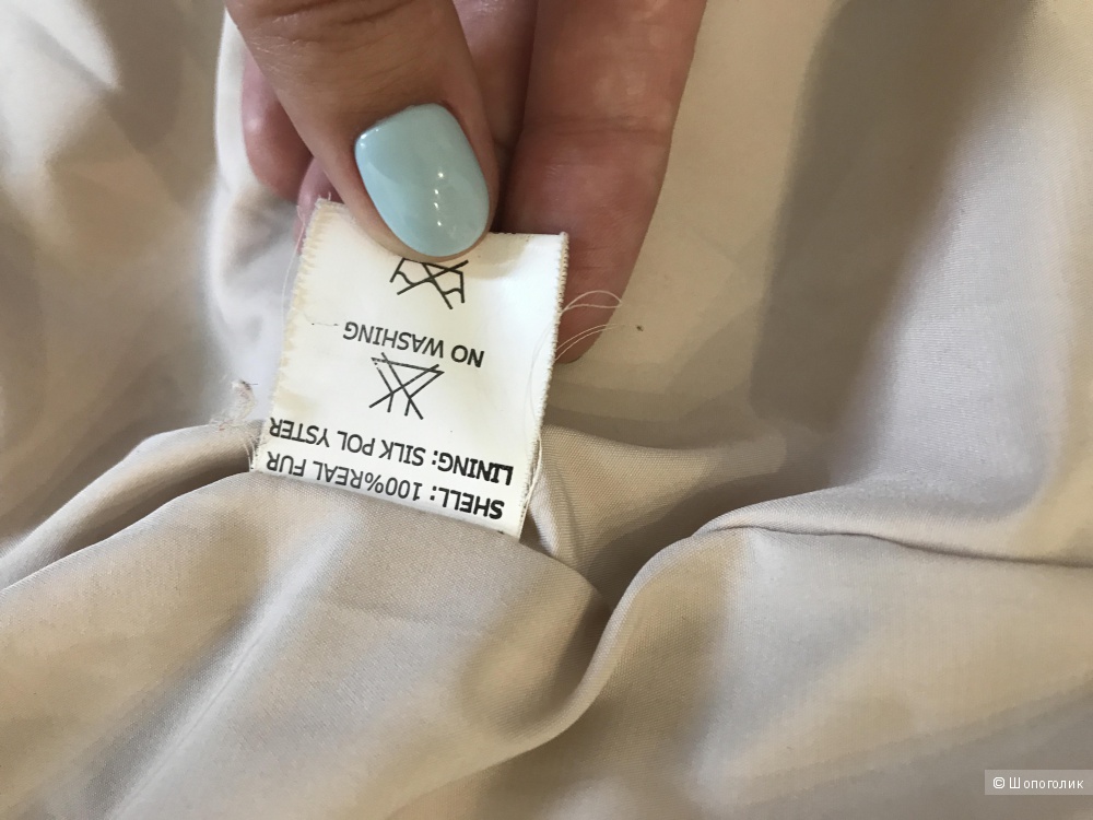 Продам светлую белую  короткую норковую шубу. Размер 44-46.