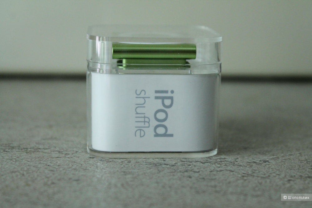 Apple iPod shuffle 4G 2Gb Зеленый  MC750RP/A MP3 плеер