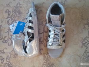 Босоножки Adidas.оригинал, новые, кожа,р.38-39, (6,5)