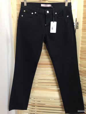Джинсы Valentino ( размер 28)
