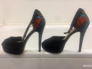 Туфли Vitacci, новые, 38 размер