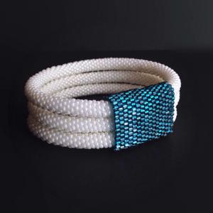 Широкий браслет, авторская бижутерия, ручная работа, японский бисер, на руку 16-19см (арт.17/002)