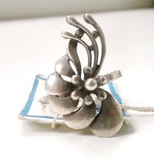 Кольцо новое с биркой серебро 925 пробы размеры 17,5-19