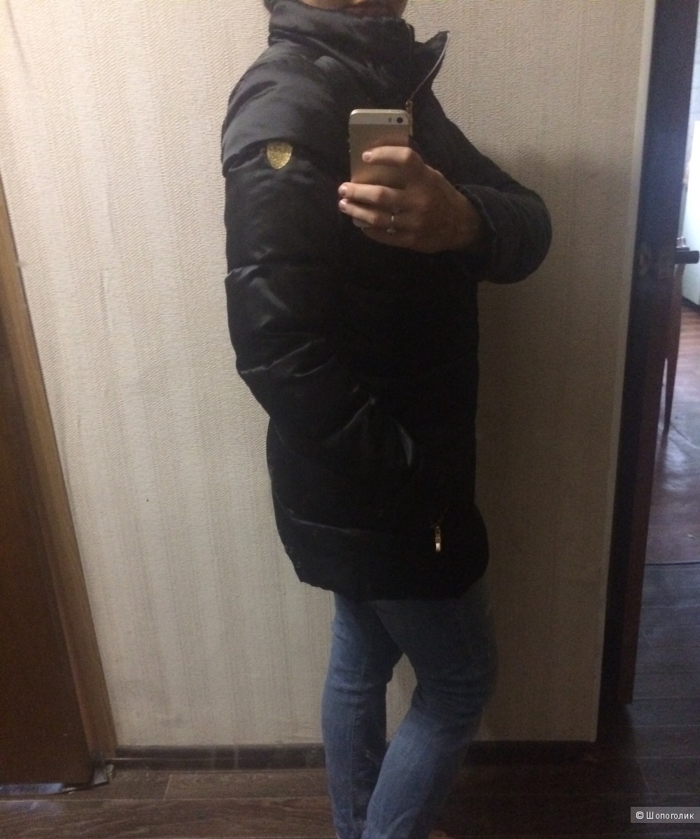 Пуховик Armani 44р