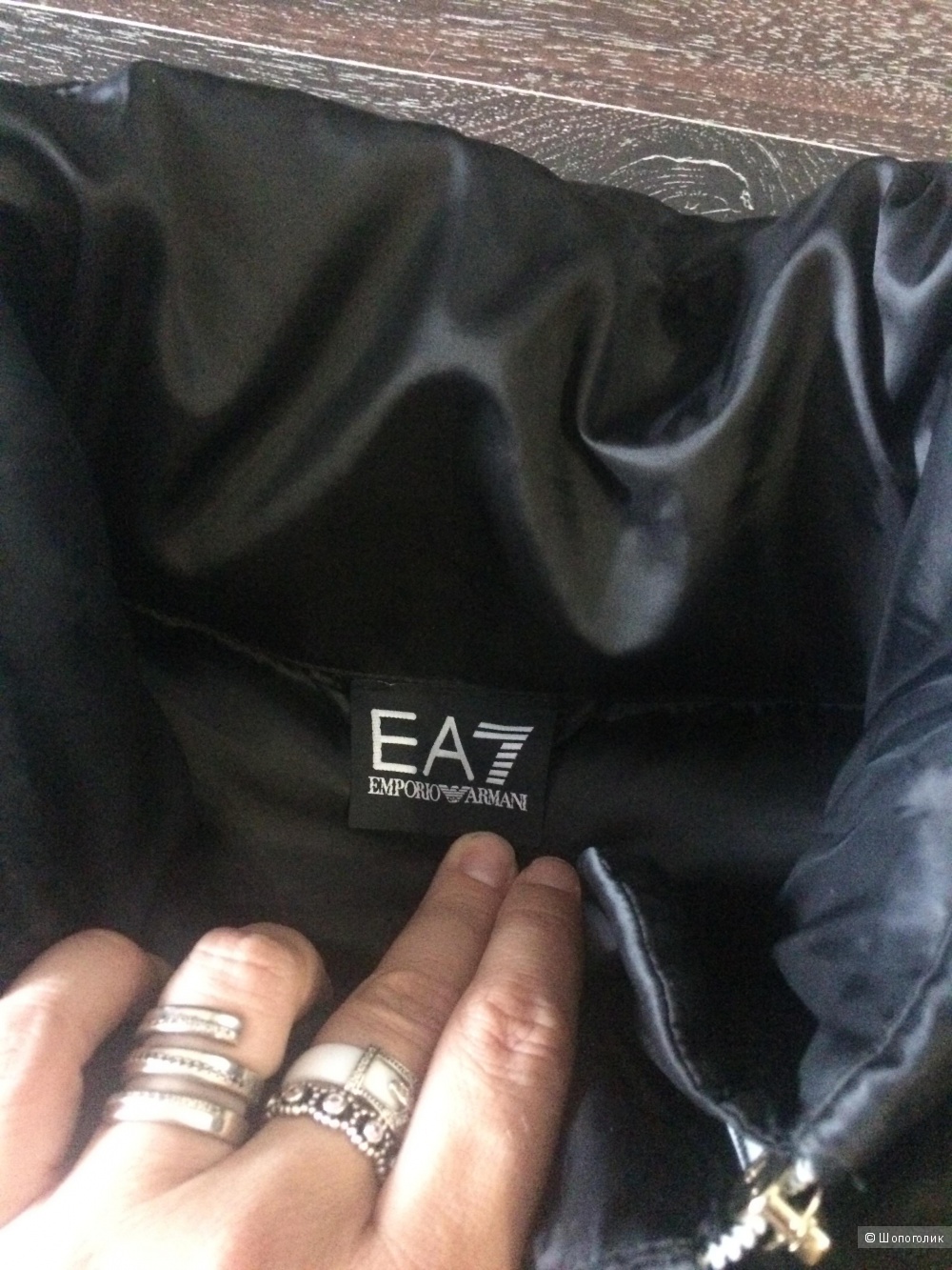 Пуховик Armani 44р