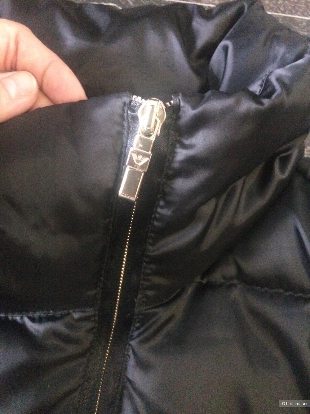 Пуховик Armani 44р