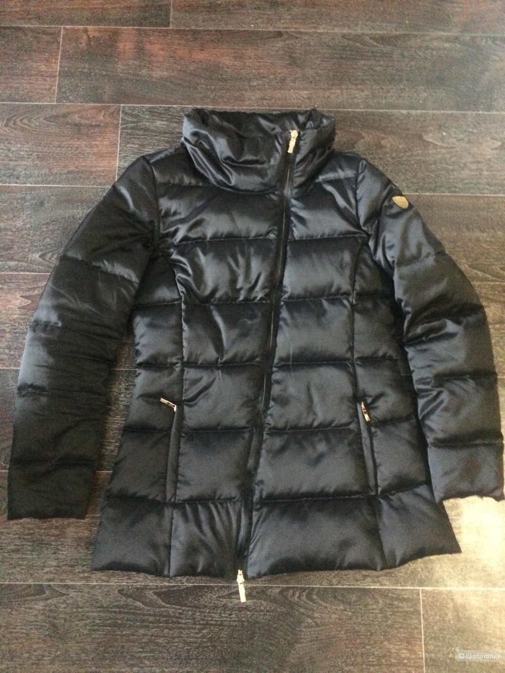 Пуховик Armani 44р