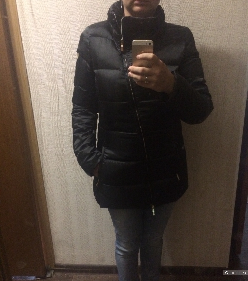 Пуховик Armani 44р