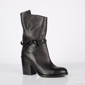 Полусапожки VITACCI - осень на баечке. Размер 37 длина по стельке 24,5см.