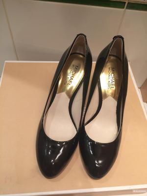 Туфли новые Michael Kors. Размер 37. Американский 7.