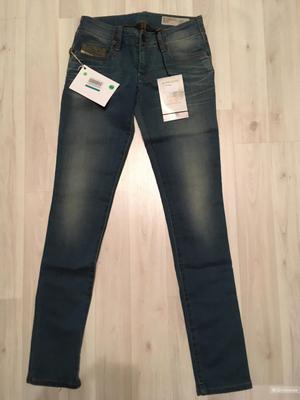 Новые джинсы DIESEL р. 25W 32L