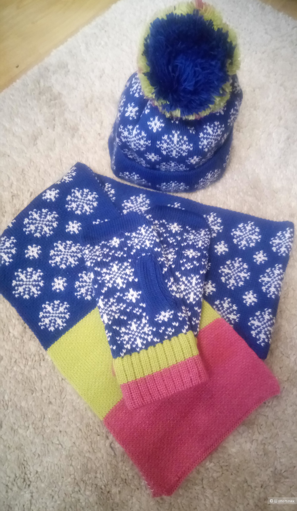 Шапка, шарф и варежки