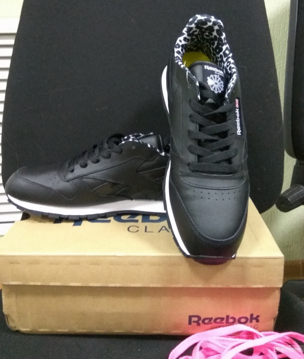 Кожаные кроссовки Reebok, на рус. р-р 38.5-39 (на стопу 250-255мм)