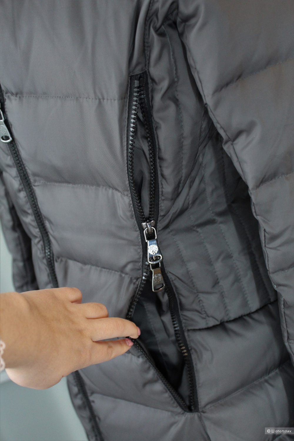 Пуховик Vince Camuto s-m