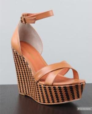 Босоножки Pour le victoire 8 1/2 US