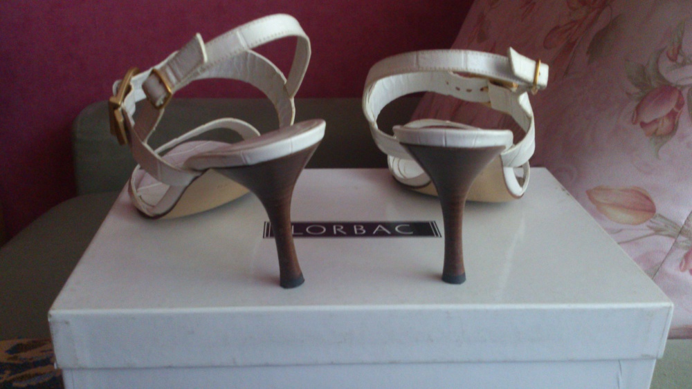 Босоножки  LORBAC, размер 39, на длину стопы 25 см
