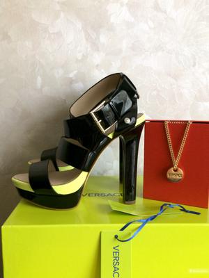 Босоножки Versace Jeans + брелок Versace 38-37,5