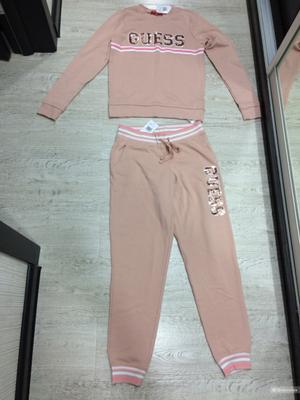 Костюм GUESS, размер 42-44