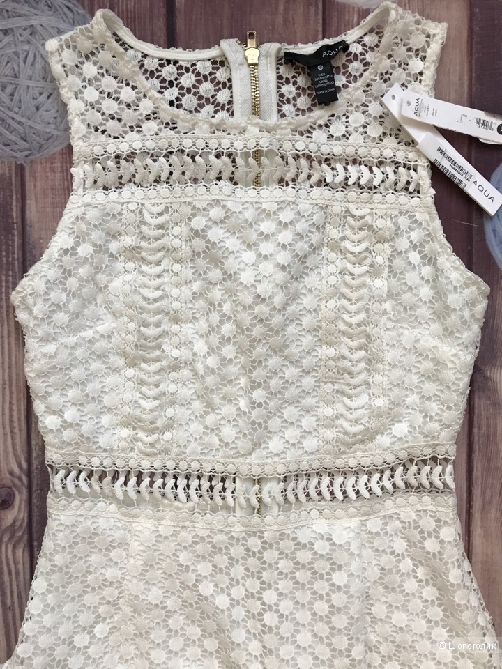 Платье от Aqua М