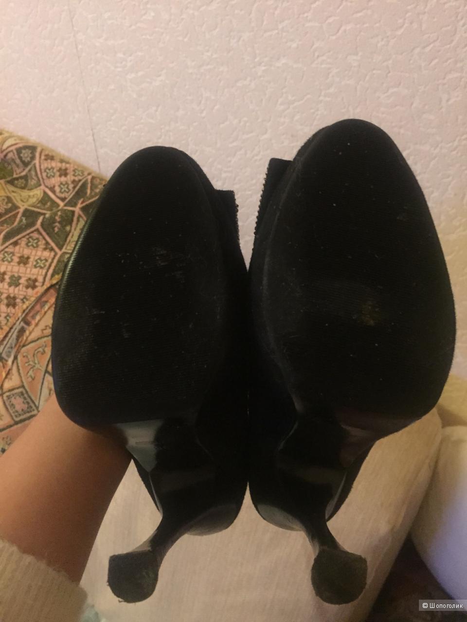 Туфли замшевые  Sasha Fabiani. 36-36,5 размер