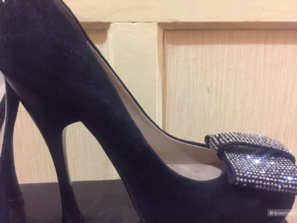 Туфли замшевые  Sasha Fabiani. 36-36,5 размер