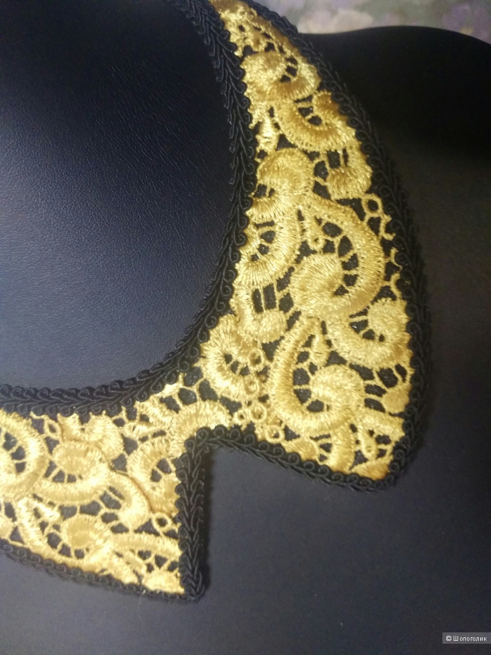 Накладной воротничок от Crazy Crystal one size.