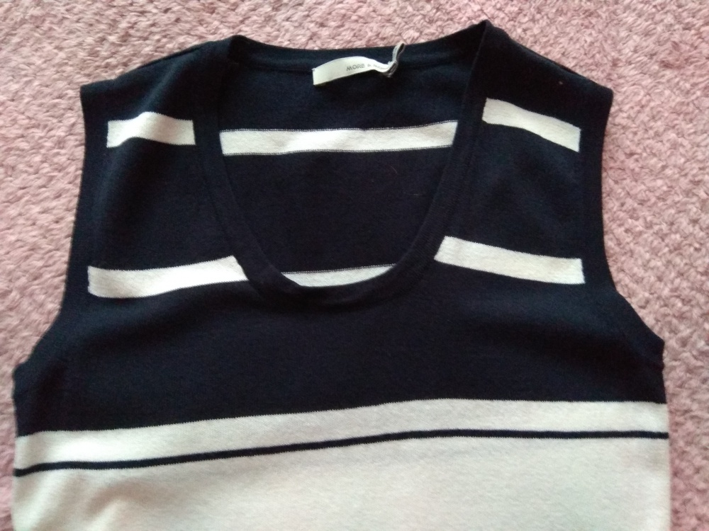 Топ = жилет More&More, размер 34 (нем) = 40-42 (рос)