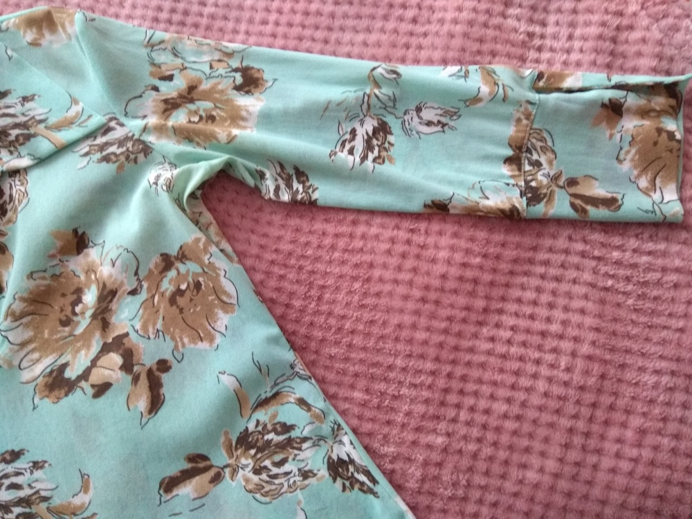 Блузка More&More, размер 34 (нем) = 38-42 (рос)