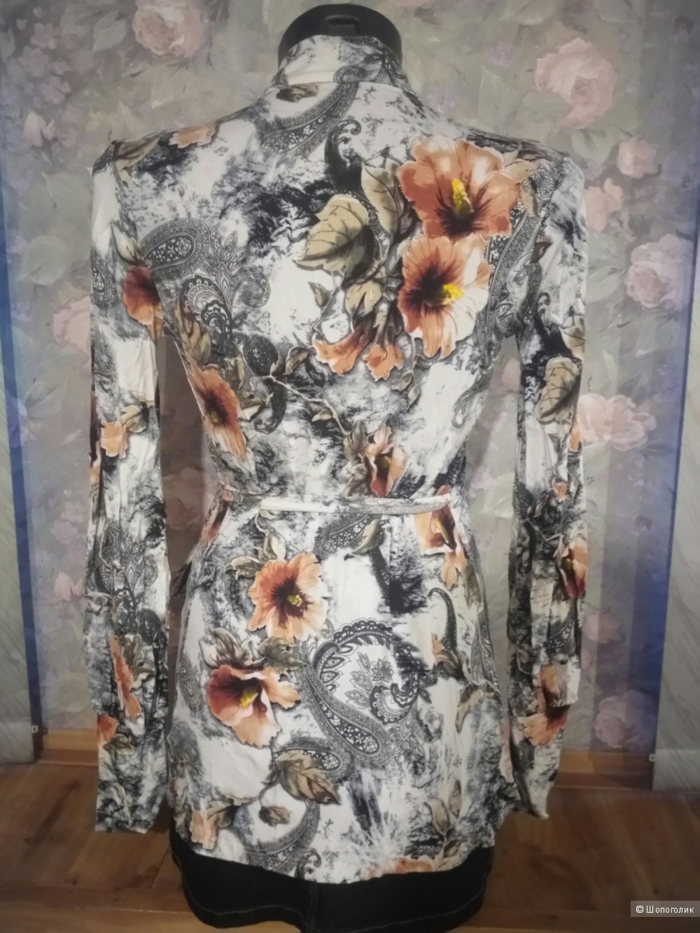 Туника с запахом на поясе от TAGARINNI размер  42-44.