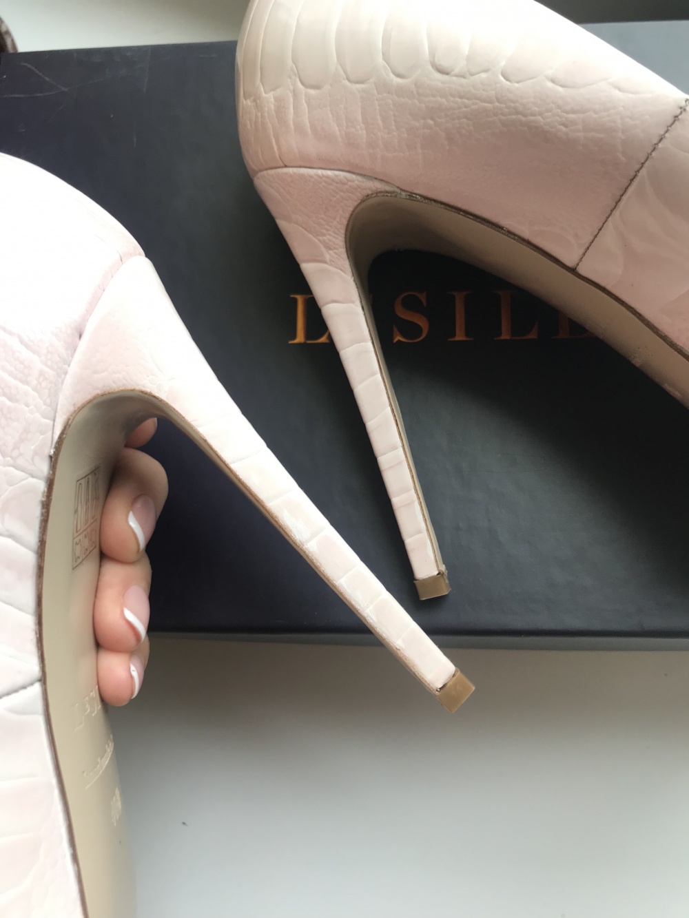 Туфли Le Silla 39 размер (маркировка 40) под крокодила