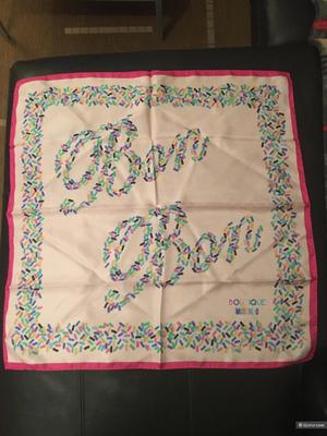 Платок  Moschino, 68x68